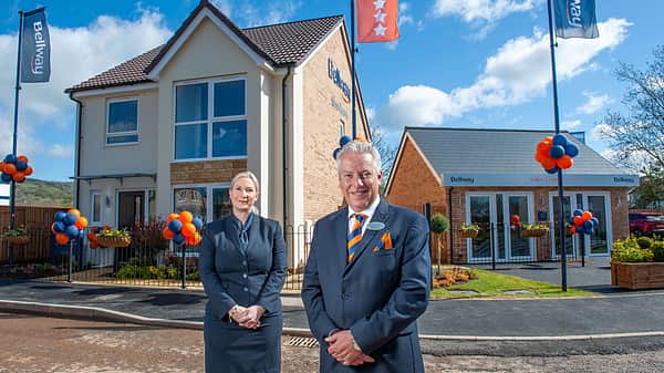 Media 2290 sales advisors francesca and andrew