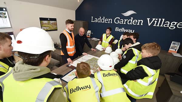 Media 2291 yate students ladden garden