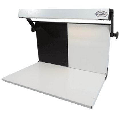 Apollo II Dimmable Liquid Inspection Unit Right On In Use 320 x 320