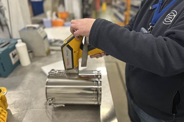 Machine Xray Taking Place