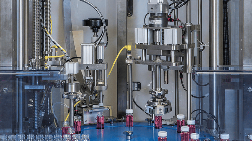 Response Monobloc 250 Filler Capper in Use 600 x 600