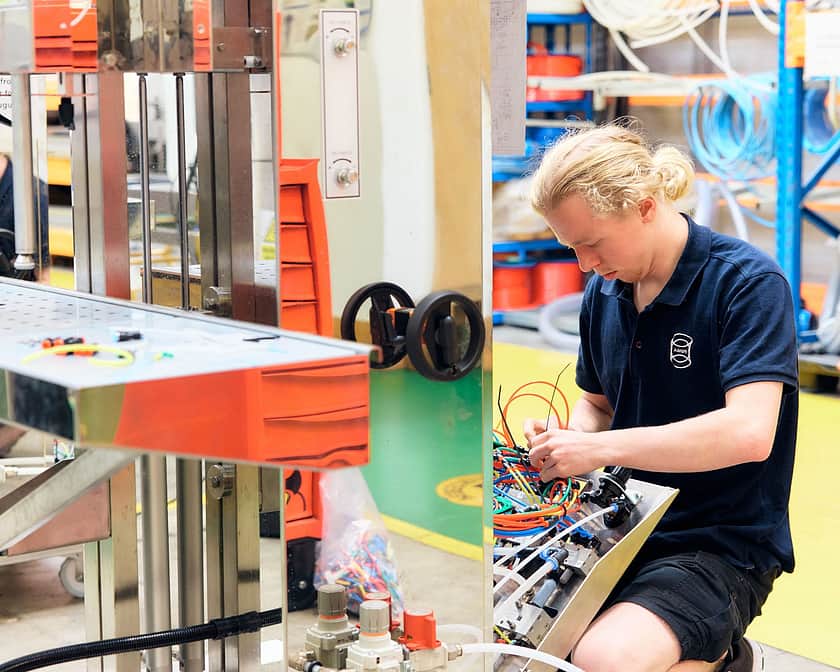 Adelphi 0530 Shopfloor Appentice