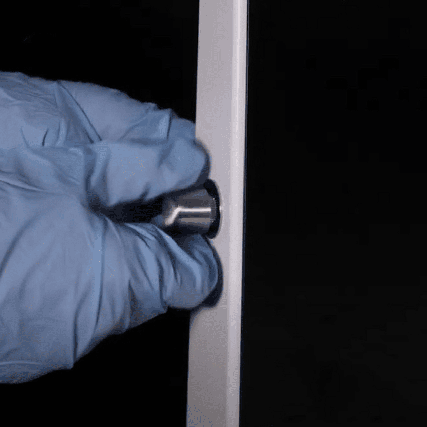 Apollo II Dimmable Liquid Inspection Unit In Use Close Up 600 x 600