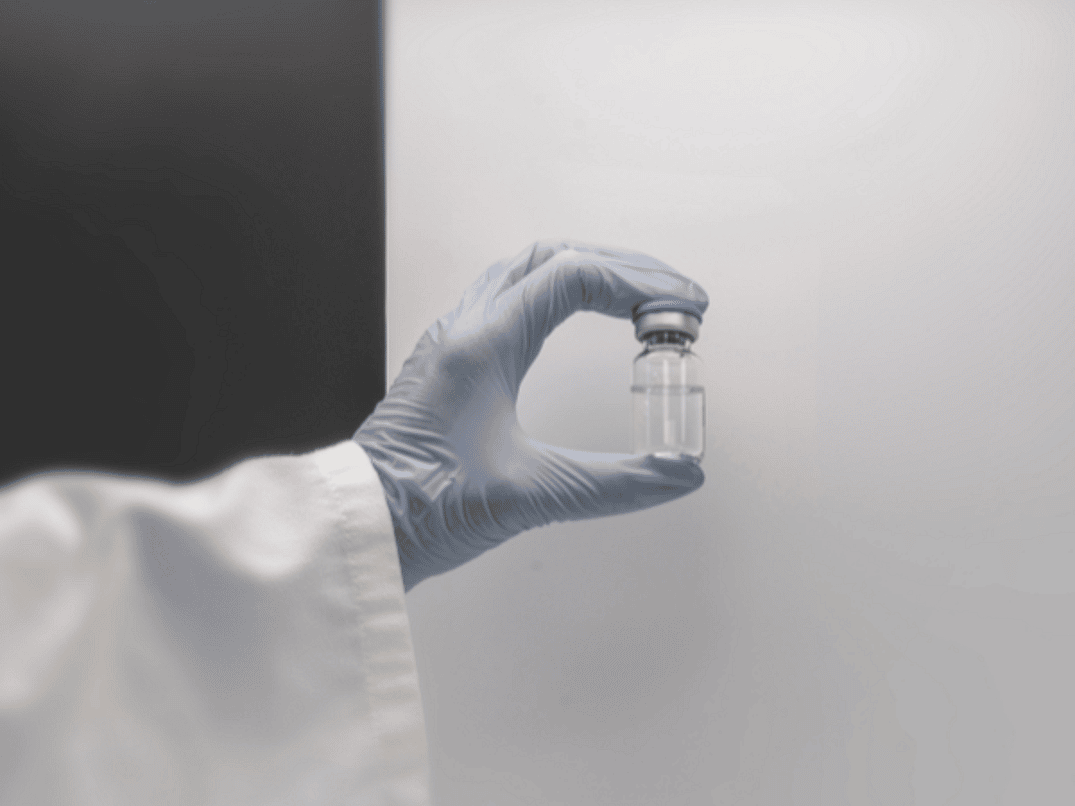 Apollo II Dimmable Liquid Inspection Unit In Use 600 x 600