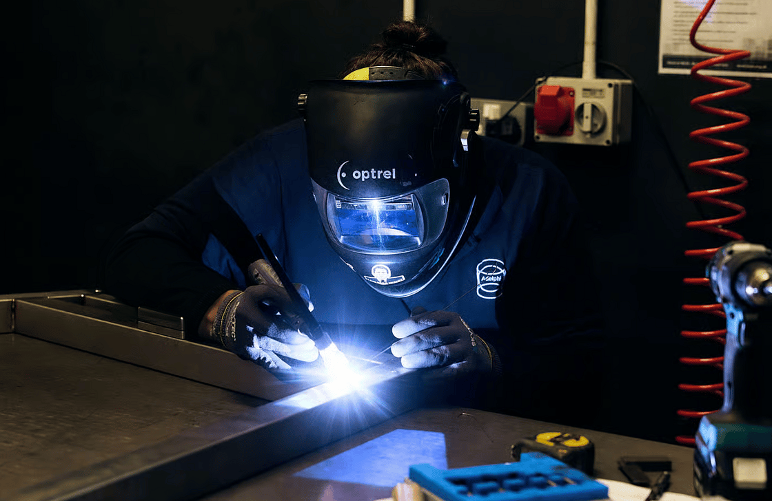 Adelphi 0467 Welding Image 1 Edit